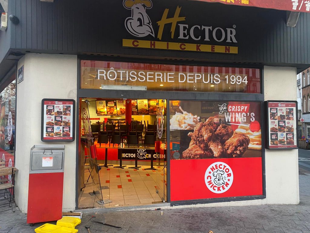 Remplacement Serrure et Ferme porte à Rotisserie Hector Saint Gilles