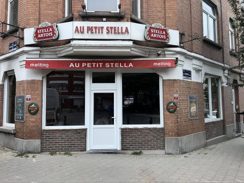 Au Petit Stella Jette Bruxelles Châssis PVC Salamander