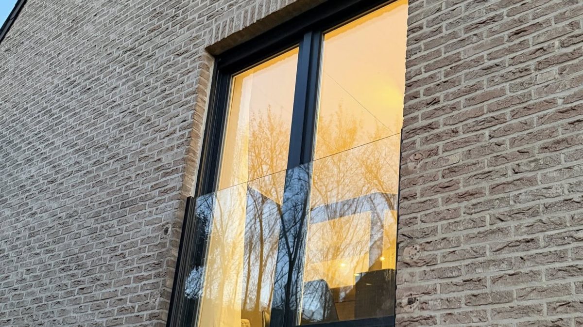 Garde-corps en verre 55.2 à Dilbeek