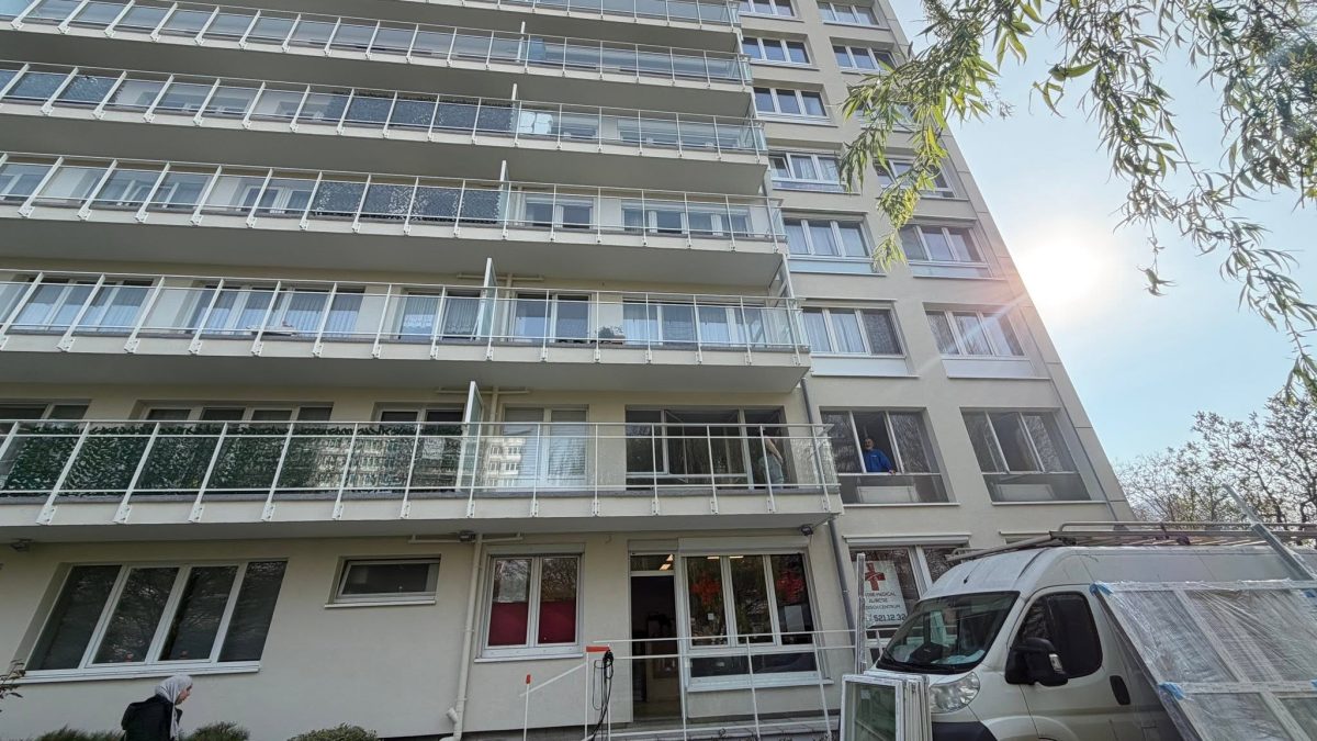 Anderlecht: Châssis PVC Salamander 76 Bruxelles