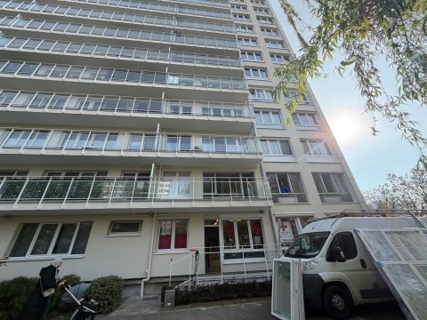 Anderlecht: Châssis PVC Salamander 76 Bruxelles