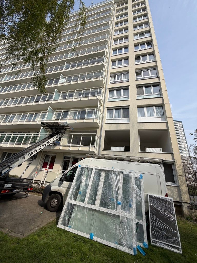 Anderlecht: Châssis PVC Salamander 76 Bruxelles