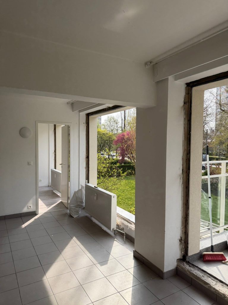Anderlecht: Châssis PVC Salamander 76 Bruxelles