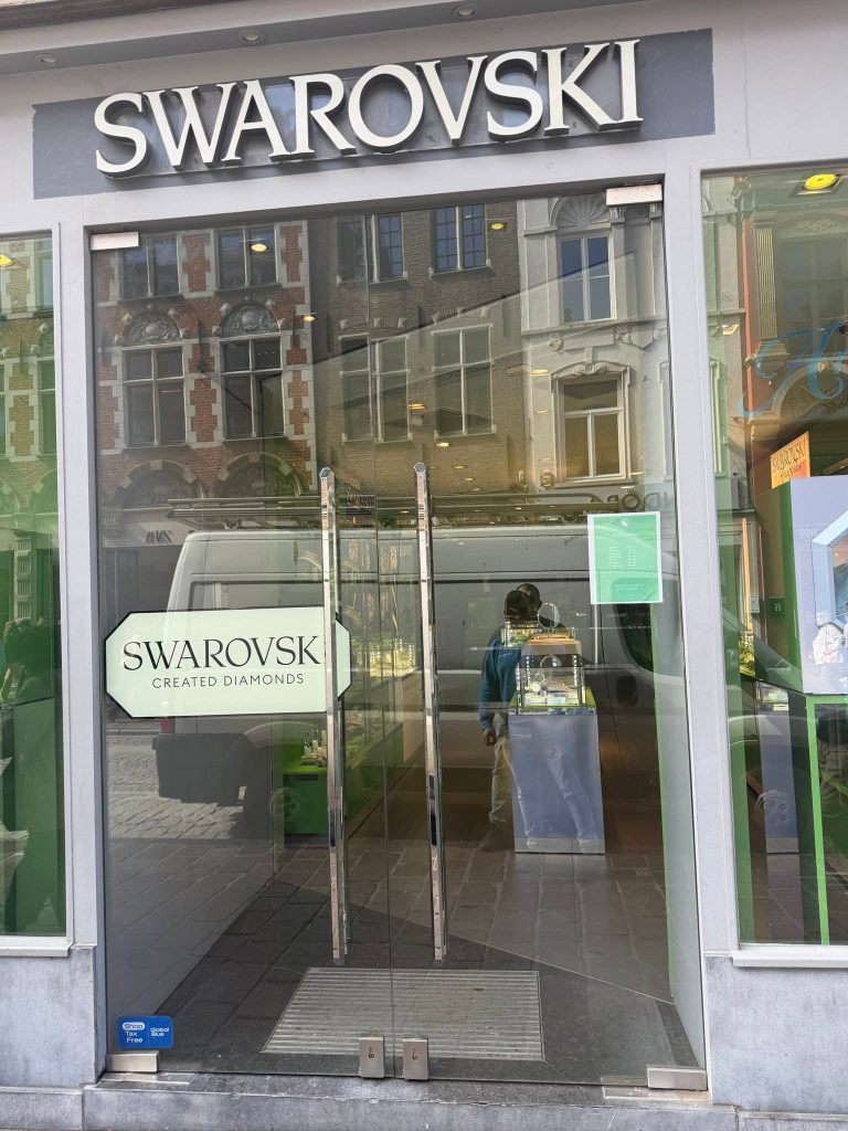 Swarovski Bruges: Porte en verre trempé