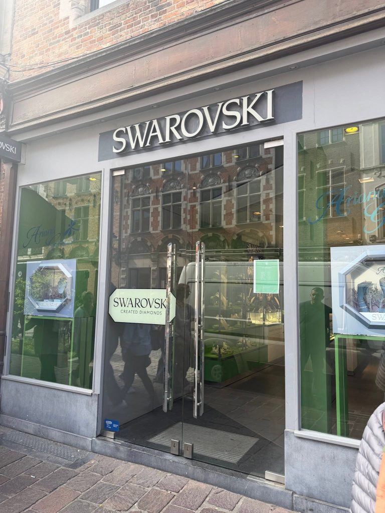 Swarovski Bruges: Porte en verre trempé